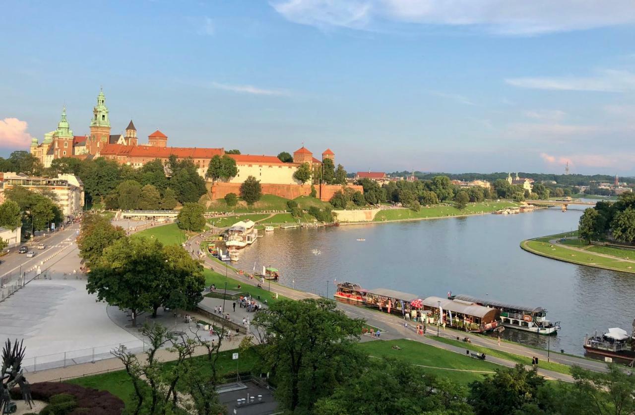 Studio Z Ogrodem Przy Starej Zajezdni Krakau Exterior foto